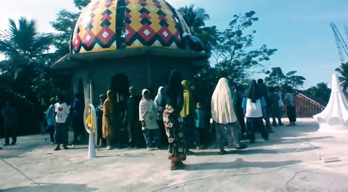 Pengusaha Muda Bandung Serahkan Bantuan Kubah Masjid Al Ishlah Salopa