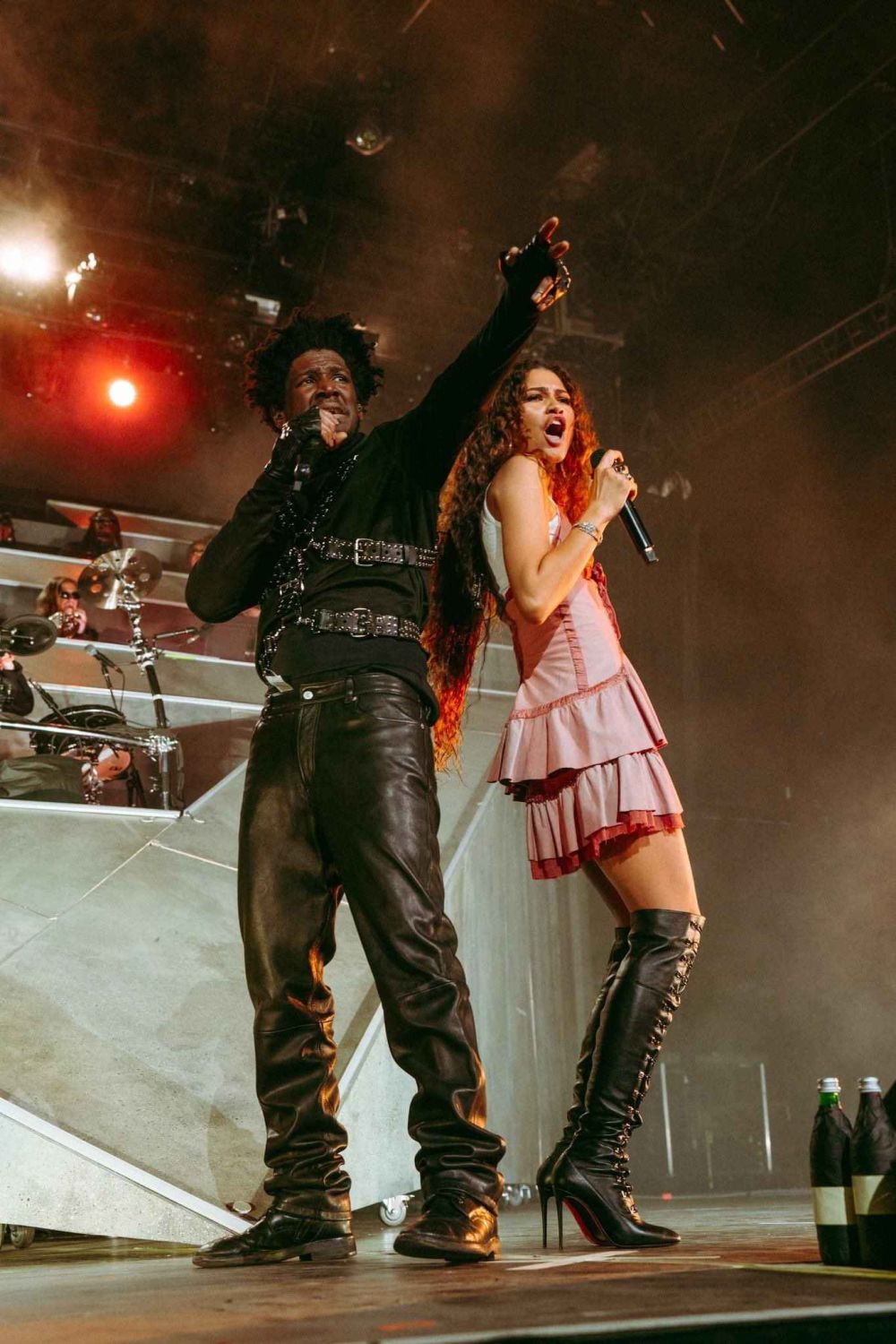10 Potret Zendaya di Panggung Coachella 2023, Bikin Terkejut