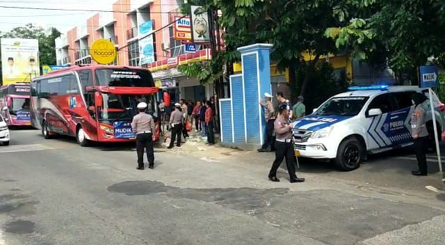 Cerita Pemudik Lampung, Semringah Mudik Gratis Naik Bus dari Ditlantas
