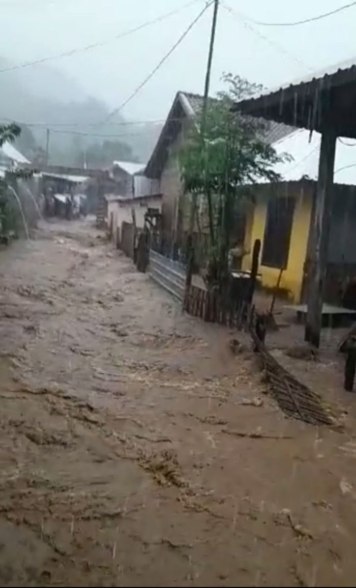 Banjir  Bandang Terjang Sumbawa Barat, Ribuan Jiwa Terdampak 