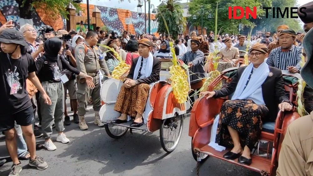 Potret Peringatan Hari Tari di Solo, Ada Sandiaga dan Gibran Ikut Nari