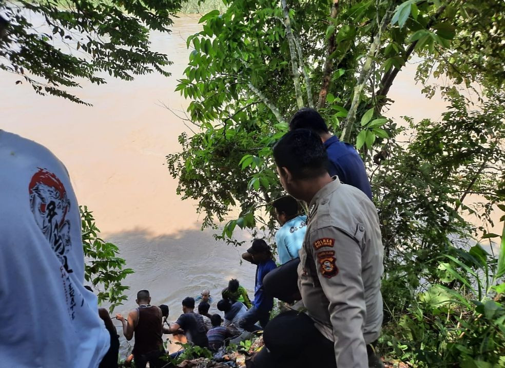 Mobil Agya Terjun ke Sungai Komering, 4 Warga Lampung Tewas