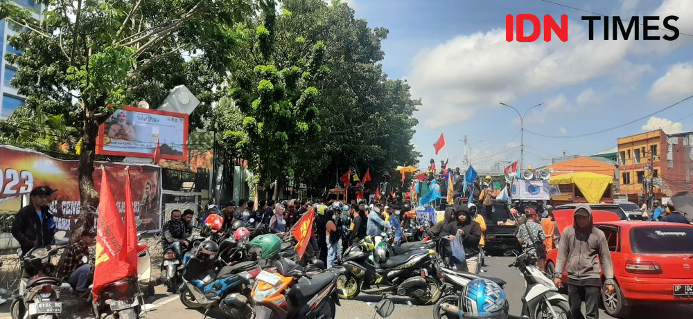 Aksi May Day di Sulsel, Buruh: Pemerintah Licik, DPRD Khianati Rakyat