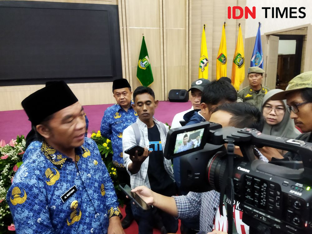 Jelang Lengser, Al Muktabar Rotasi Ratusan Pejabat Pemprov Banten 