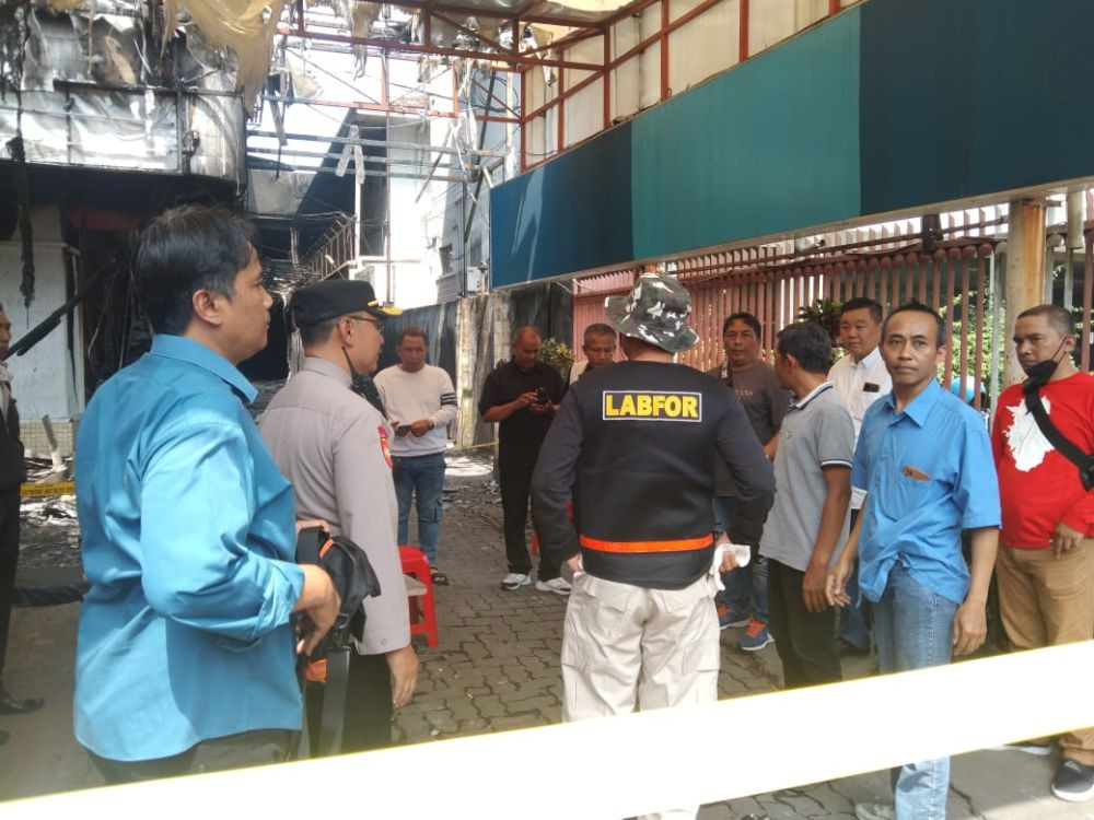 Kebakaran Pasar Comboran Kota Malang: Api Berhasil Dipadamkan, Kerugian Mencapai Miliaran Rupiah