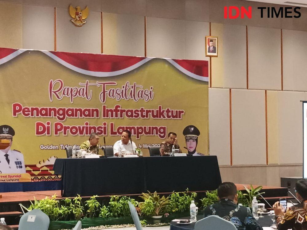 Heboh Jalan Rusak Lampung, Kemendagri: Anggaran Infrastruktur 40 Persen