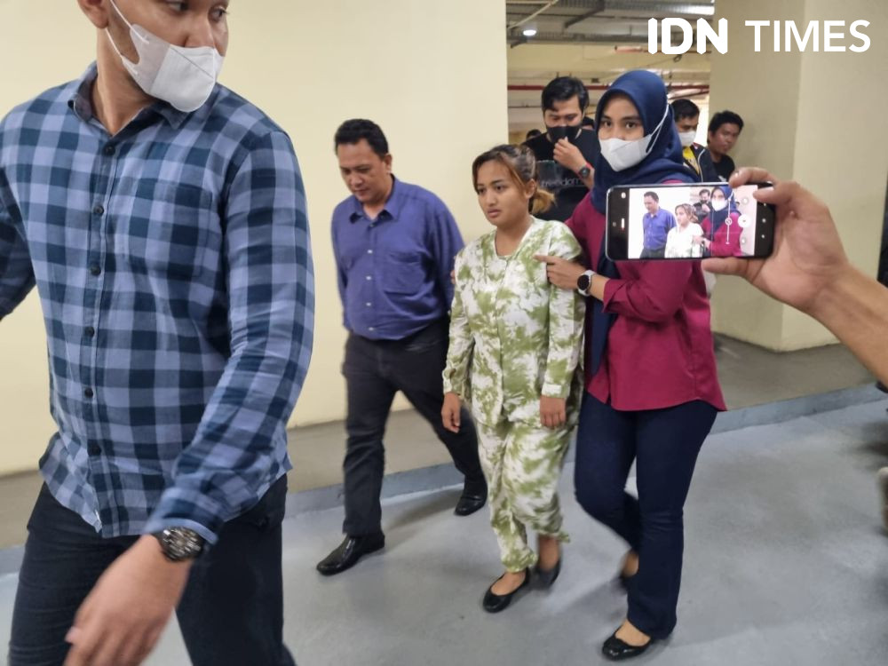 Lina Mukherjee Tak Ditahan karena Alasan Kesehatan Menurun