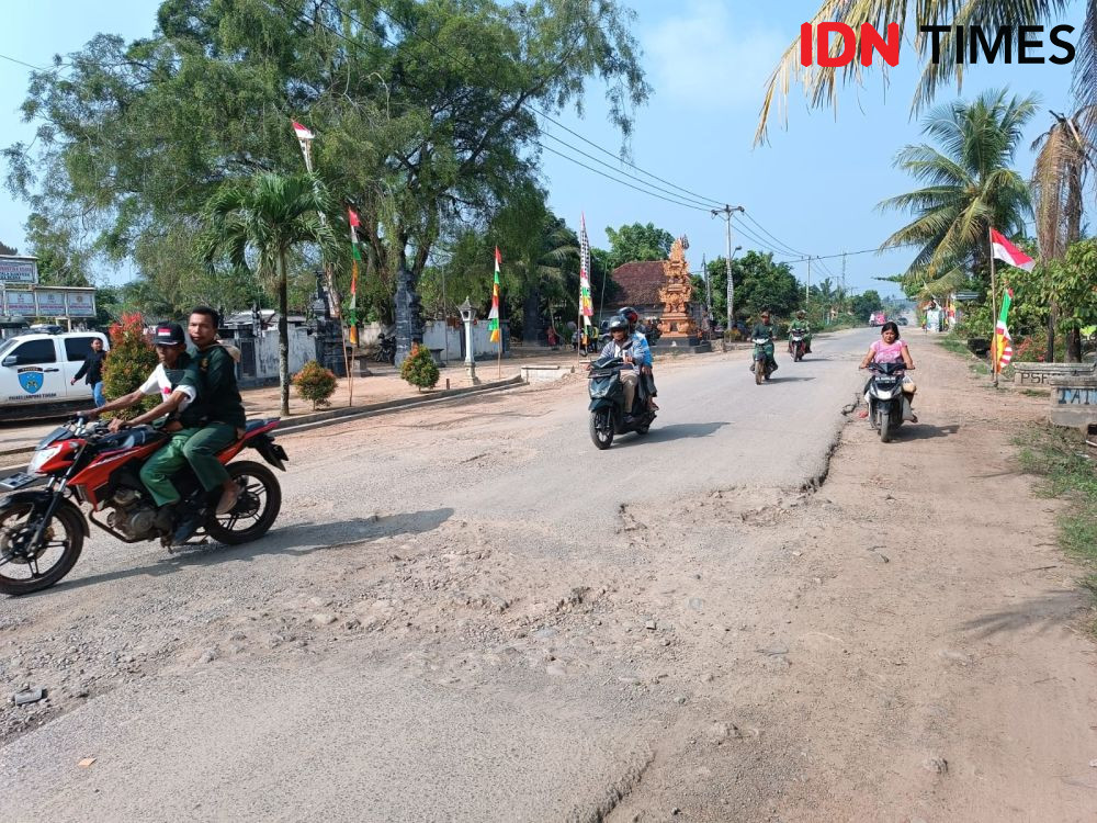Warga Ungkap Jalan Rumbia Lampung Tengah Rusak Sudah Puluhan Tahun