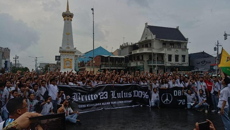 Tradisi SMA Kolese De Britto Rayakan Kelulusan, Long March ke Tugu