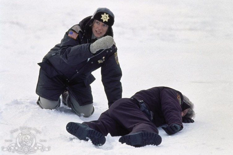 7 Film Menegangkan Berlatar Salju, Dingin dan Mencekam