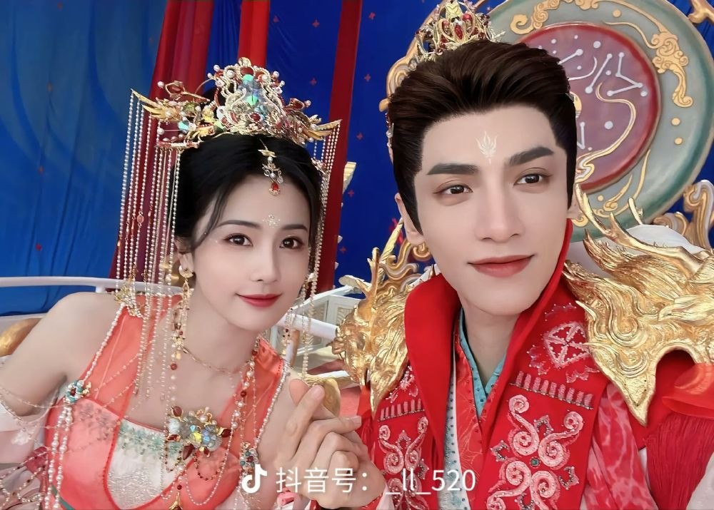 8 Potret BTS Luo Yunxi di Drama Till The End of The Moon