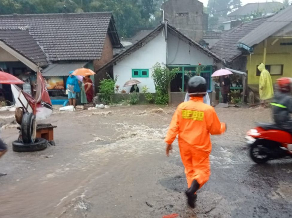 Banyuwangi Dilanda Banjir, Rumah dan Fasilitas Umum Terendam