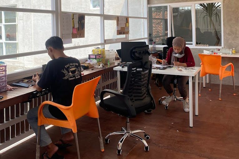 Pekerja UMKM Eboni Klaten Bisa Beli Rumah Sendiri Berkat Digitalisasi