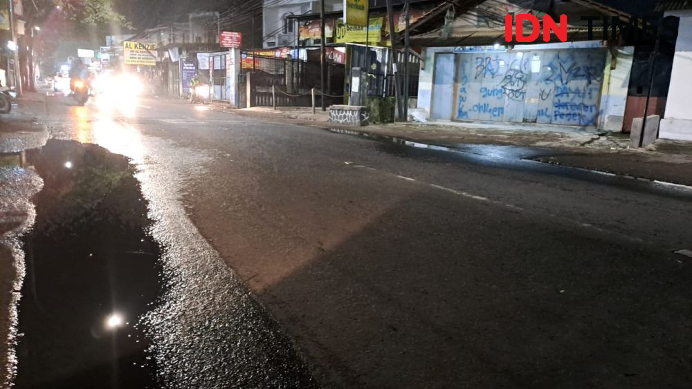 Kondisi Jalan di Kota Bandung Tidak Mulus, Berlubang, dan Becek! 
