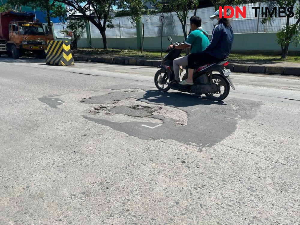 Pengusaha Truk Semarang Keluhkan Jalan Akses ke Pelabuhan Tanjung Emas