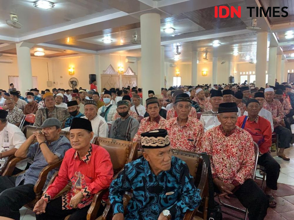 Berangkat Haji Usia 97 Tahun, Ini Rahasia Sehat Kakek Sunjani