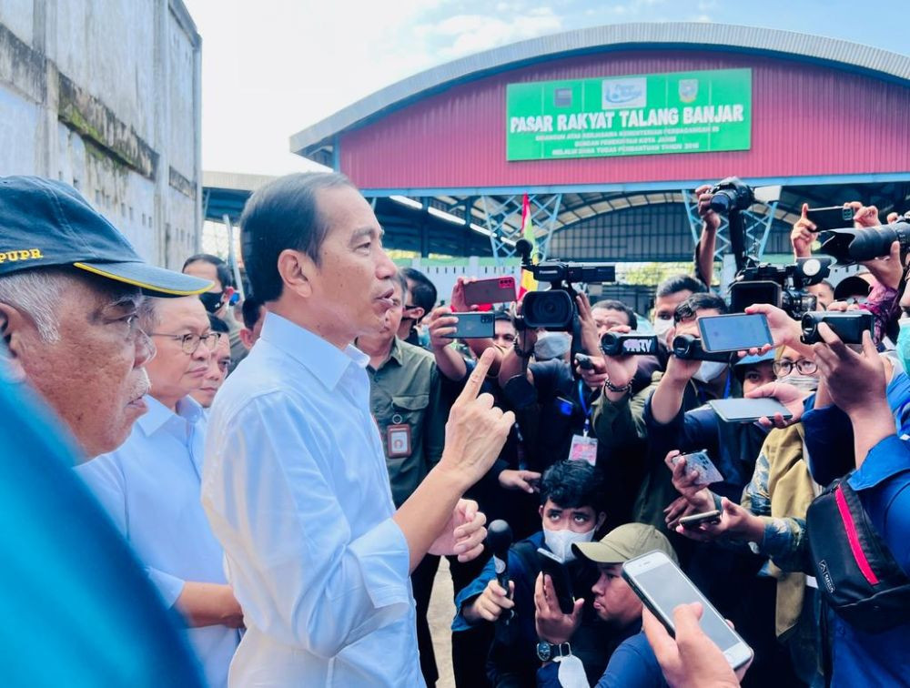 Presiden Jokowi Blusukan di Pasar Rakyat Talang Banjar Kota Jambi