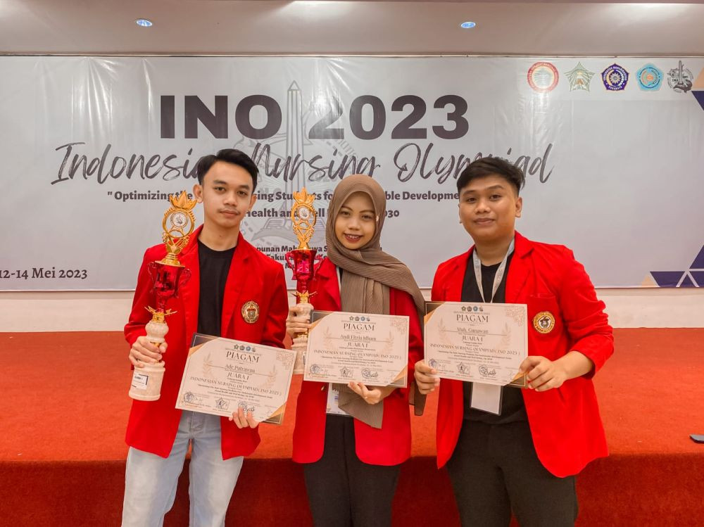Delegasi Unhas Raih Dua Gelar Juara di Indonesia Nursing Olympiad 2023