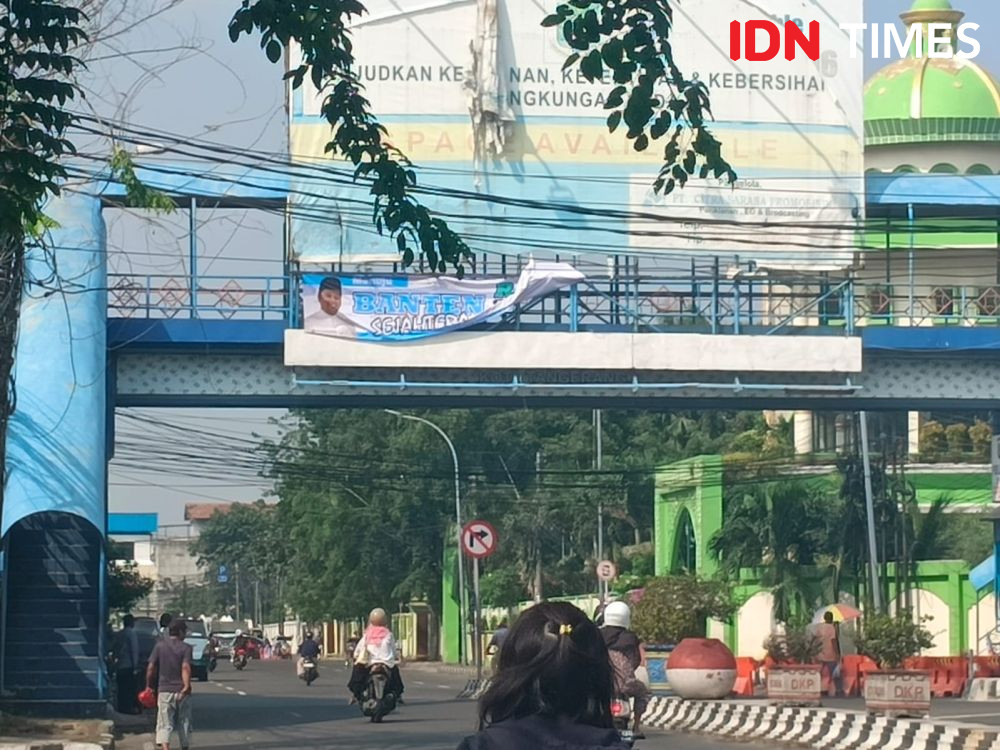 Spanduk Dukung Arief Wismansyah Cagub Banten Bertebaran di Tangerang