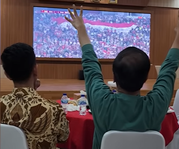 Timnas Emas SEA Games, Jokowi Traktir Menteri Makan Durian di Medan