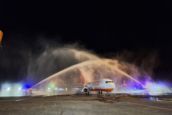 Pendaratan Perdana di Manado, Jeju Air Bawa 169 Penumpang