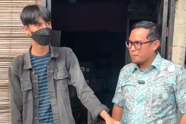 Viral Pelajar Tangsel Jalan Kaki Belasan Km ke Sekolah