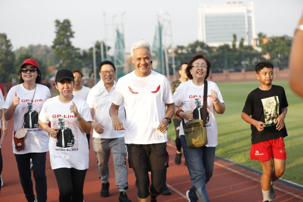Gerakan Passeddingeng Ganjar Berbagi Ilmu Pembuatan Songkok Recca Bone