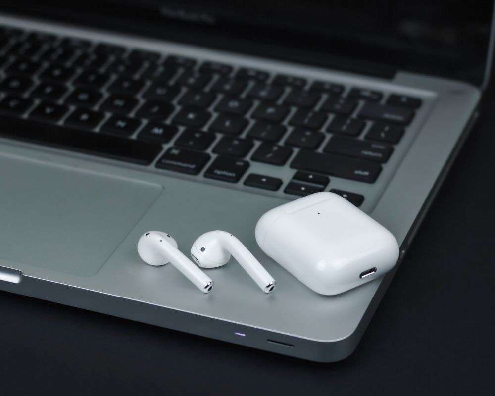 7 Cara Menjaga Baterai AirPods Agar Tak Cepat Habis, Awet!