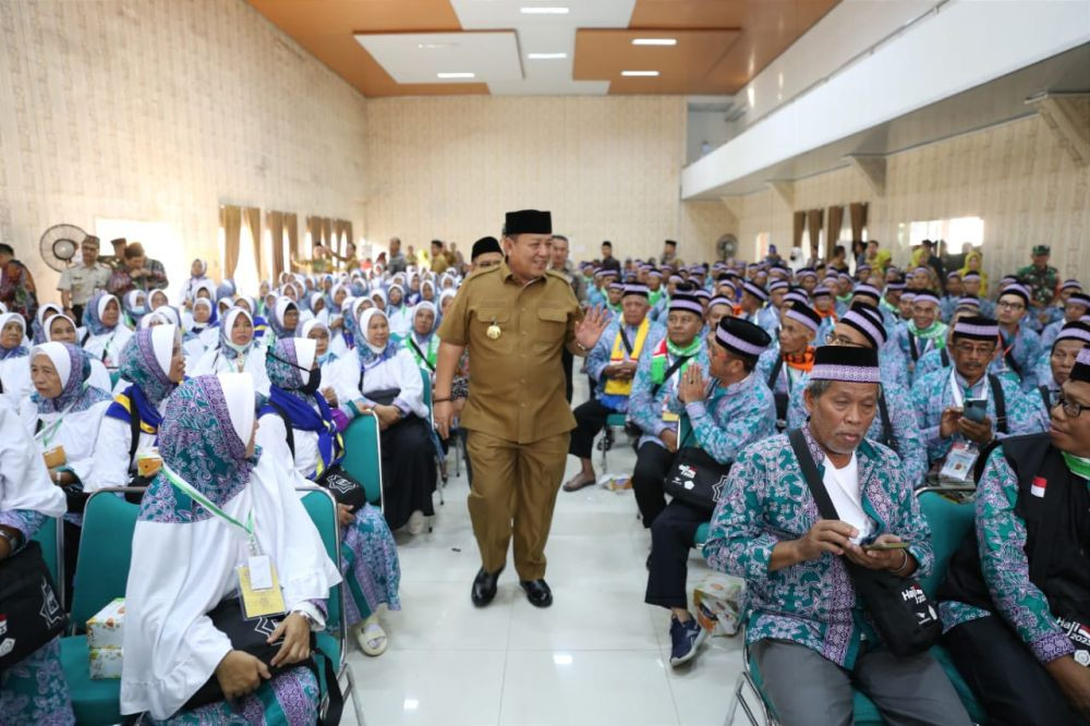7.050 Calhaj Lampung Berangkat ke Tanah Suci, Termuda Usia 18 Tahun