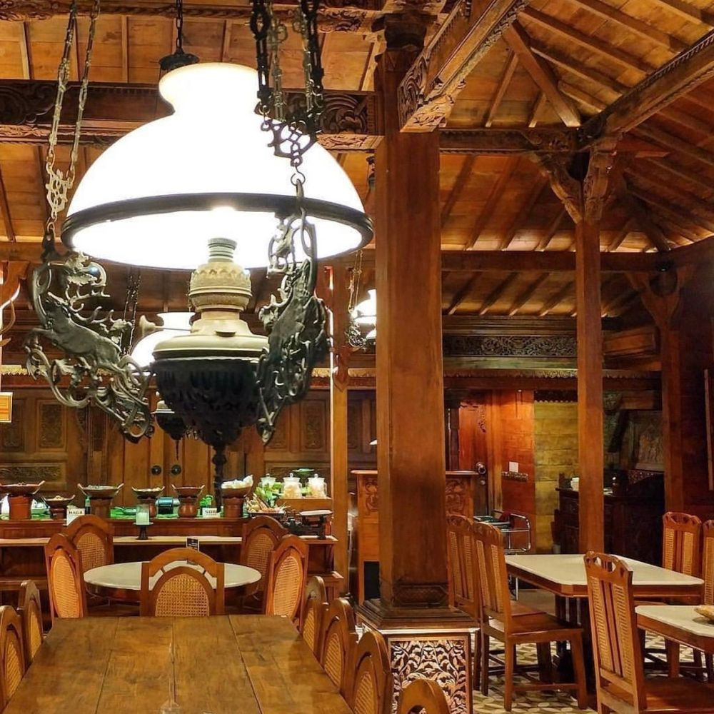 10 Restoran di Kudus Cocok Untuk Makan Bersama Keluarga
