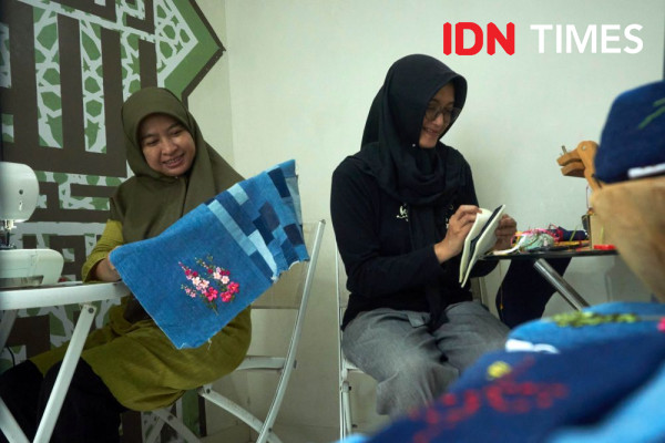 10 Potret Emak-emak Semarang Moncer Berbisnis Rumahan tapi Gak Murahan
