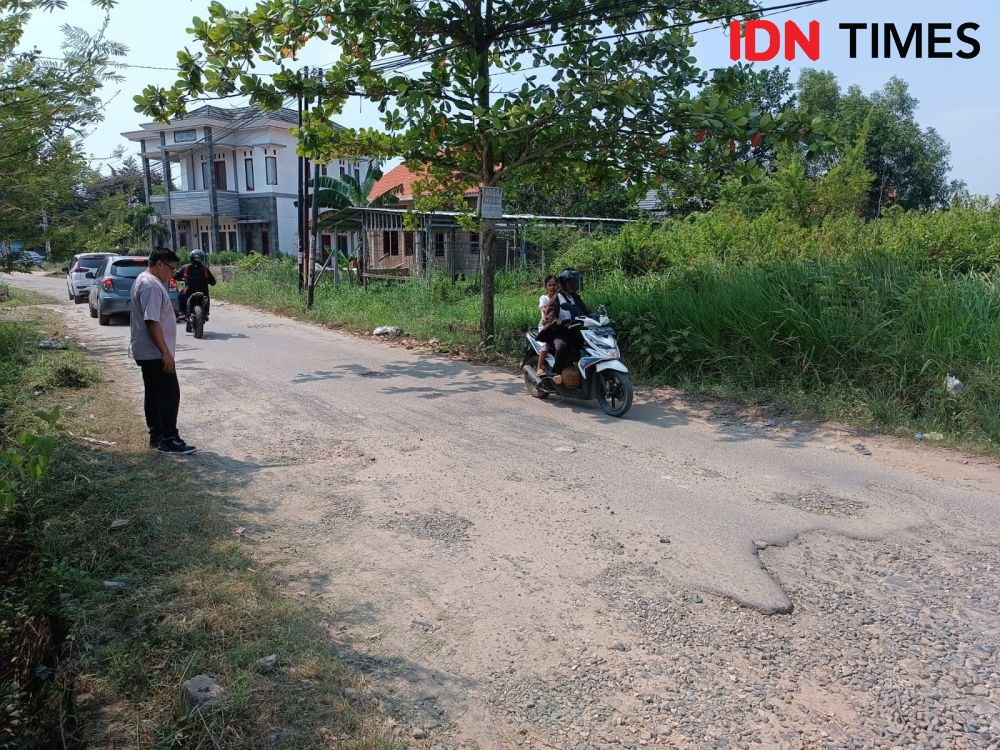 Warga Bandar Lampung Keluhkan Jalan Rusak, Ketua DPRD Desak Dinas PU!