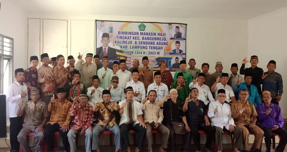 Kisah Haru Jemaah Haji Termuda 2023 Asal Lampung, Gantikan Posisi Ibu 