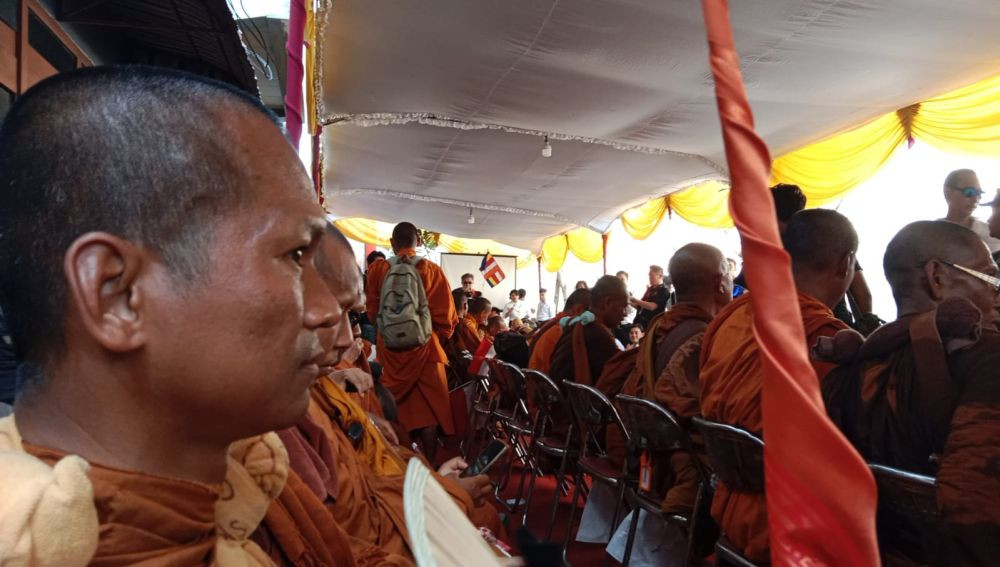 Biksu Thudong Rasakan Suhu Udara 43 Derajat saat Lewati Thailand dan Malaysia