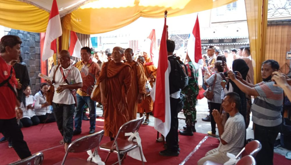 Biksu Thudong Rasakan Suhu Udara 43 Derajat saat Lewati Thailand dan Malaysia