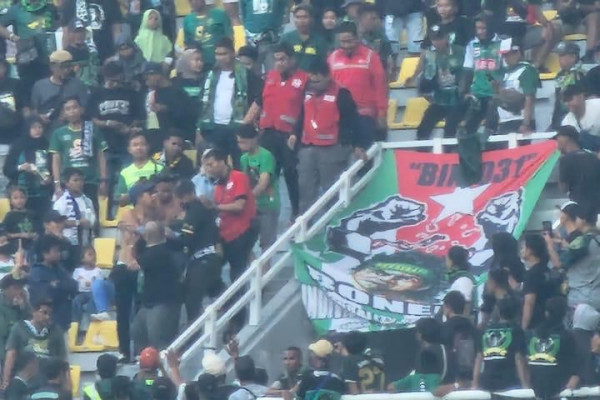 Bonita Asal Sidoarjo Meninggal saat Nonton Persebaya vs Bali United