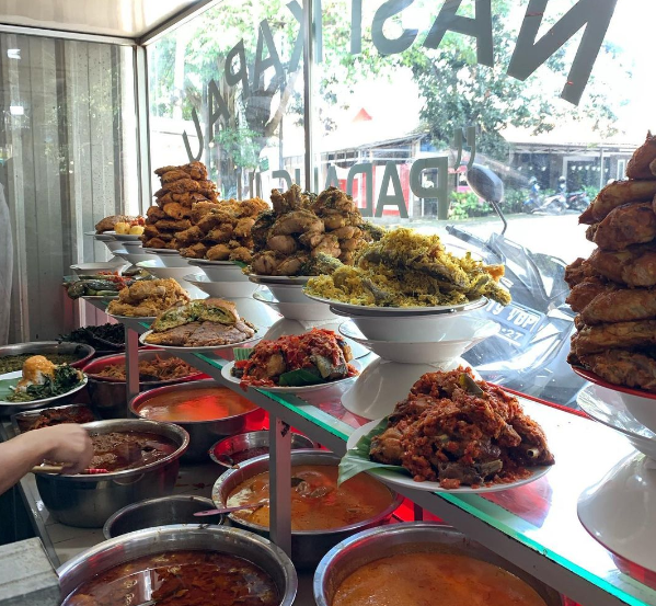 Rekomendasi Kuliner Legendaris Dekat Stasiun Tanjungkarang 