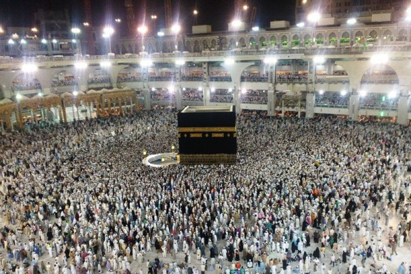 6 Macam Tawaf yang Harus Diketahui oleh Jamaah