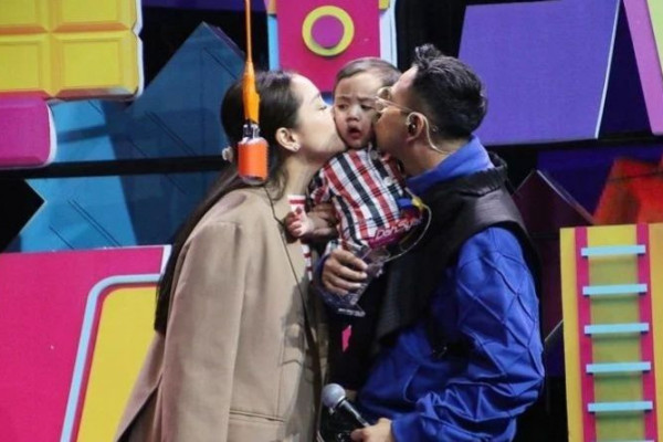 7 Potret Rayyanza di DahSyatnya Awards 2023, Menang Penghargaan!