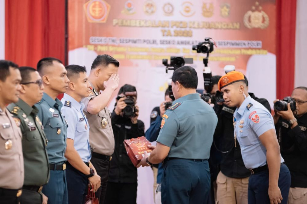 Panglima TNI Minta Perwira Lebih Peduli dan Tak Arogan ke Anggota 