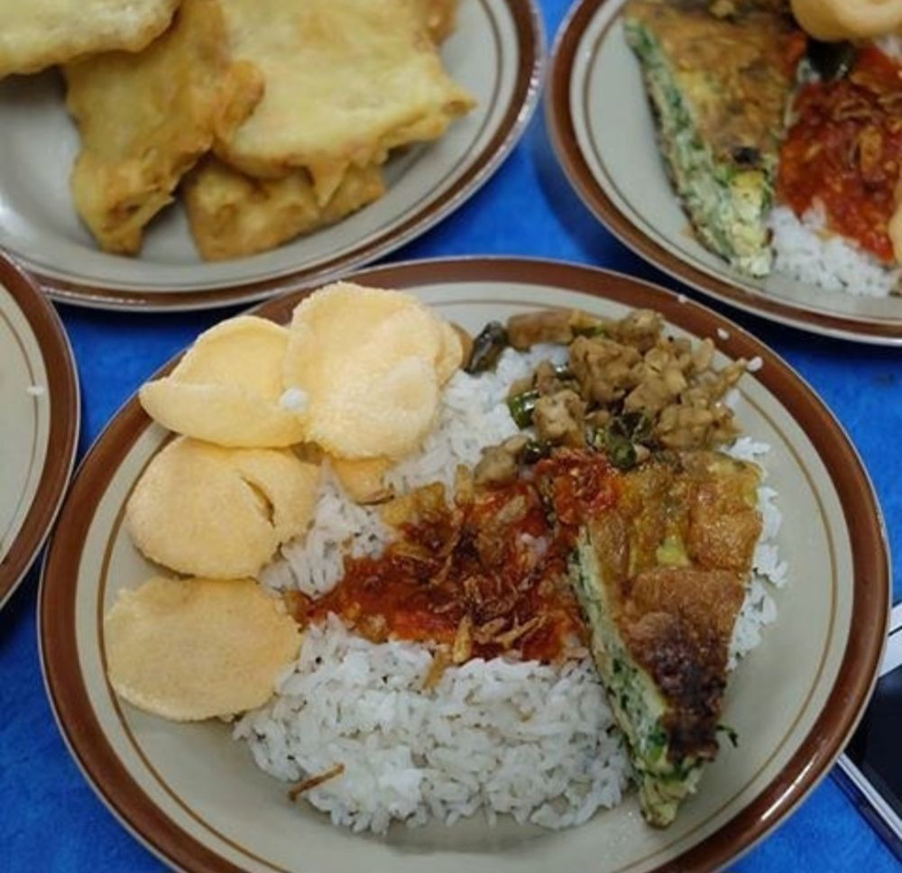 Rekomendasi Nasi Uduk Legend di Bandar Lampung, Rasanya Juara!