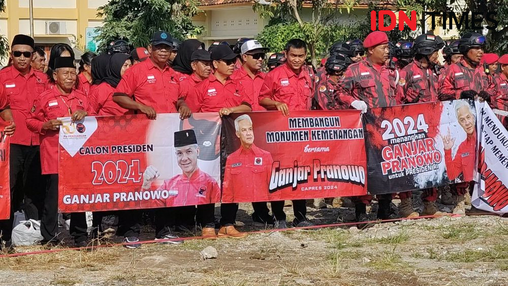 Upacara Hari Lahir Pancasila Pdip Solo Bentangkan Spanduk G