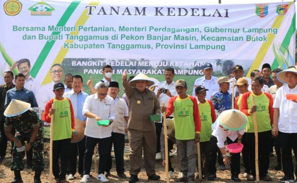 Gerakan Tanam Kedelai di Tanggamus, Mentan dan Mendag Beri Pesan Ini