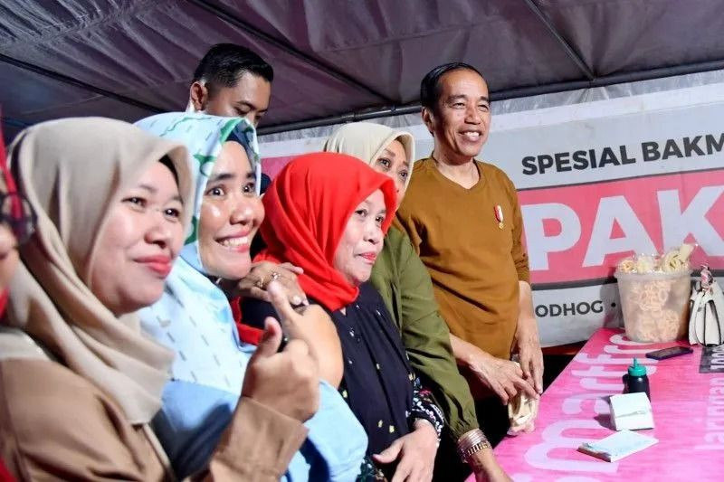 Santap Bakmi di Warung Pele Jogja, Jokowi Pesan 100 Porsi 