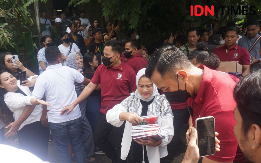 Jokowi Bersepeda Keliling Kota Yogyakarta hingga Makan di Kopi Klotok