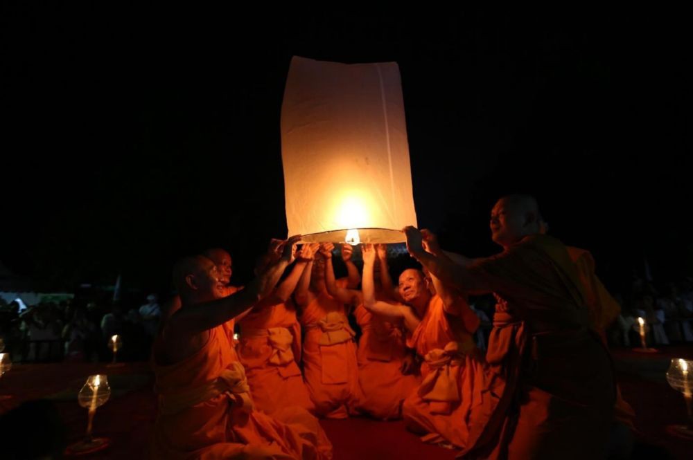 Rangkaian Perayaan Waisak hingga Festival Lampion di Candi Borobudur