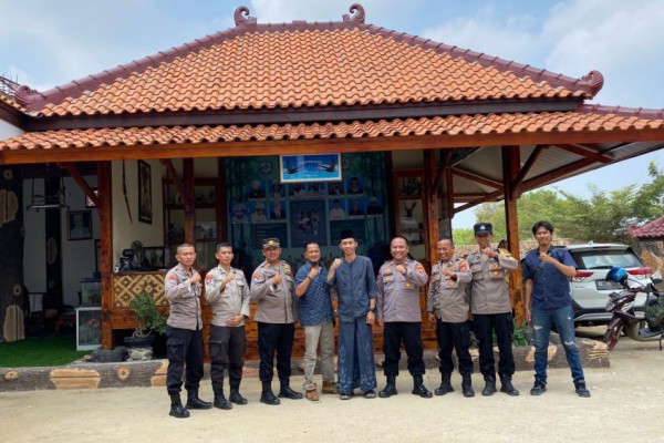 Polres Pringsewu Kunjungi Ponpes, Antisipasi Radikalisme?