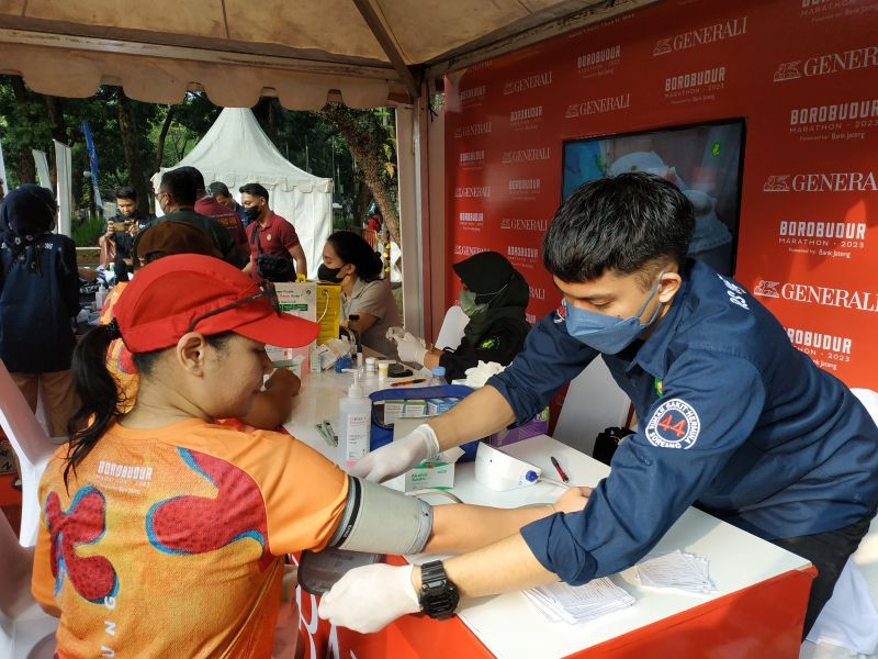1.000 Pelari Ramaikan Bandung Friendship Run Menuju Borobudur Marathon