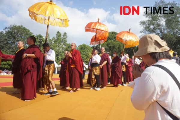 Kirab Waisak, Perjalanan Ritual untuk Perenungan