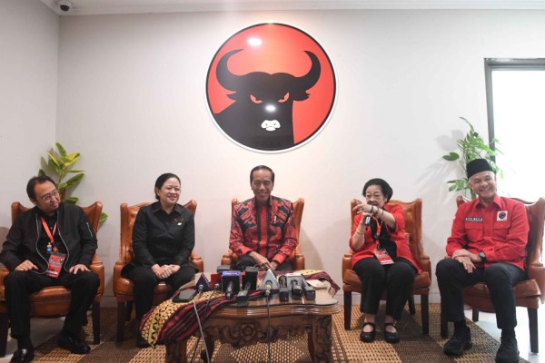 Puan soal Jokowi Dukung Ganjar 100 Persen: Cermati Sendiri